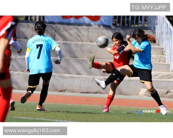 球星风采再现经典足球小将真实绿茵对决震撼上演